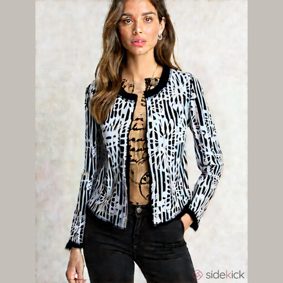 MSK Tops - Versatility w/extra sequence ✨ in material, wear open or closed 🖤 Vtg Like New